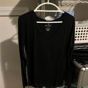 American Eagle Soft and Sexy Black V-neck long sleeve